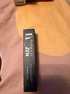 Farmasi Zen Mascara - Black Packaging
